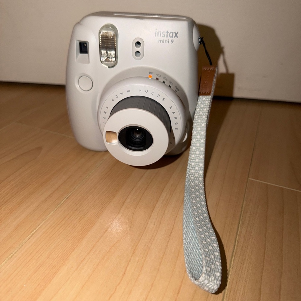 Fujifilm instax mini 9 Instant Camera - Grey